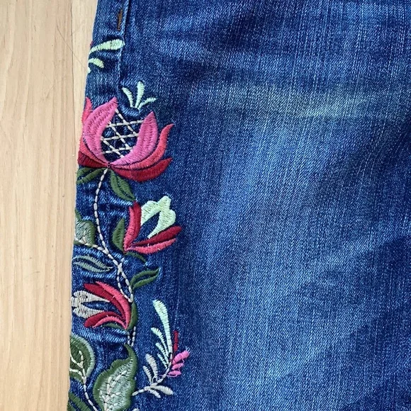 Kut from the Kloth Reese ankle straight embroidered jeans size 2 EUC - Picture 2 of 8